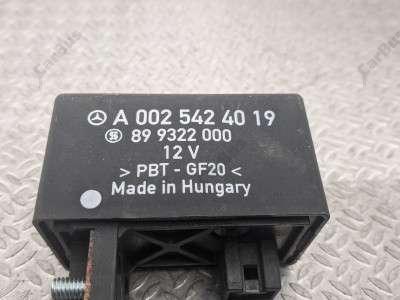 Реле свечей накала Mercedes-Benz Sprinter W 906 (2006-2014) дорестайл
