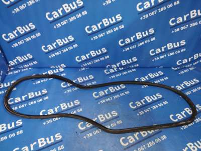 Уплотнитель двери задний левый/правый Volkswagen Touareg FL (2015-2018)