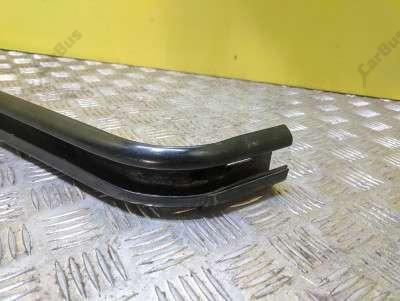 Направляющая сдвижной двери Renault Trafic II, Opel Vivaro II, Nissan Primastar II (2006-2014) рестайл