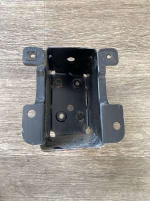 Кронштейн кріплення підсилювача бамперу Nissan Leaf II 2018-2024 - 3