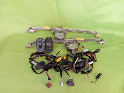 Комплект стеклоподъемников Renault Trafic II, Opel Vivaro II, Nissan Primastar II (2001-2006) дорестайл