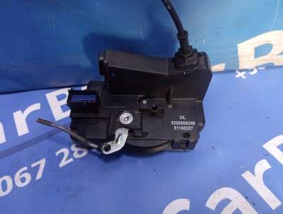 Замок двери передней правой Renault Trafic II, Opel Vivaro II, Nissan Primastar II (2006-2014) рестайл