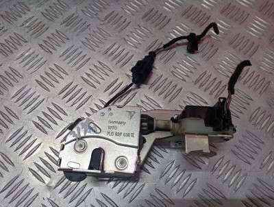 Замок кришки (двері) багажника Volkswagen Touareg (2007-2010) рестайл