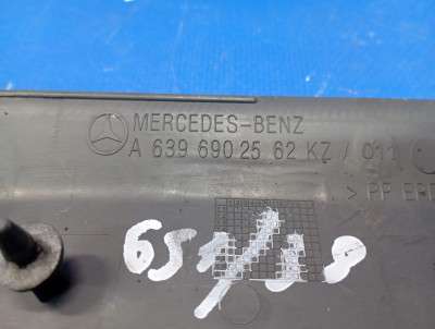 Накладка декоративна (молдинг) переднього лівого крила Mercedes-Benz Vito W 639 (2010-2014) рестайл