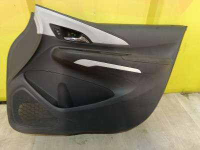 Обшивка (карта) дверей передньої правої Chevrolet Bolt EV (2017-2021)